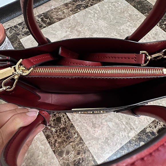 Michael Kors Mercer Accordion Tote Bag - Picture 5 of 11